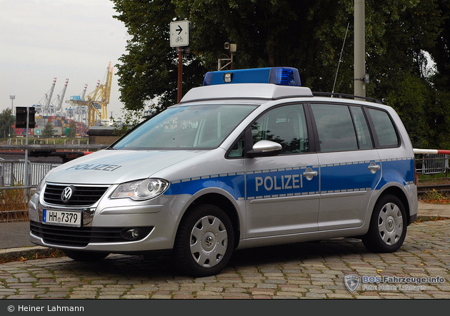 HH-7379 - VW Touran - FuStW