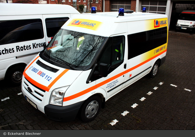 City Ambulanz Hamburg - KTW 27/28 (HH-CA 661) - (alt) (a.D.)