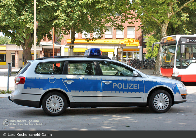 HH-7208 - VW Passat Variant - FuStW (a.D.)