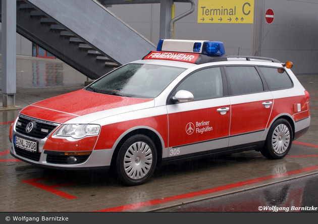 Florian Flughafen Berlin-Tegel ELW