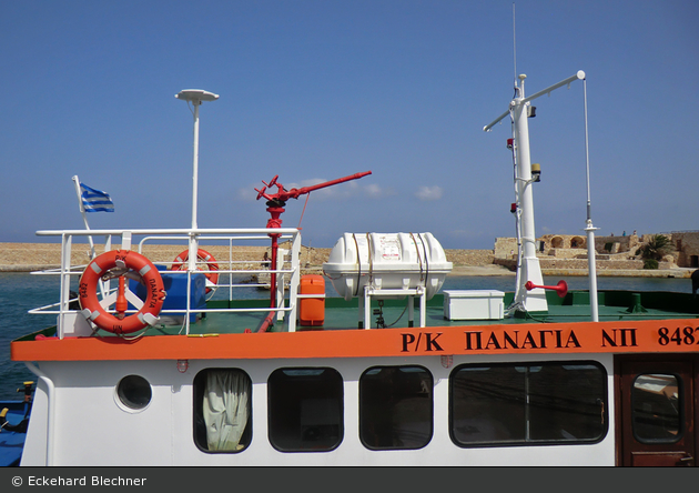 Chania - Hafenbehörde - Feuerlöschboot 8482