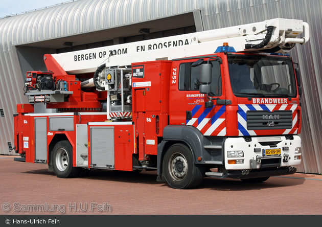 Bergen op Zoom - Brandweer - TMF - 20-1551 (a.D.)