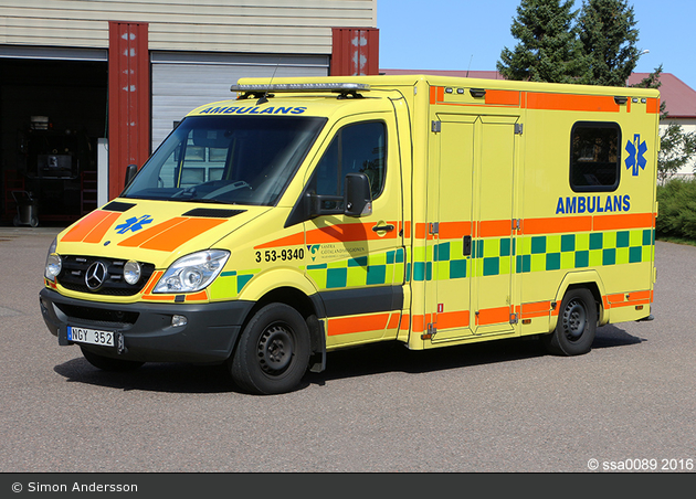 Vara - Västra Götaland Ambulanssjukvård - RTW - 3 53-9340 (a.D.)