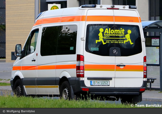 Alomit Krankentransport - KTW (B-H 1052)