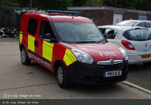 Leamington Spa - Warwickshire Fire and Rescue Service - Car