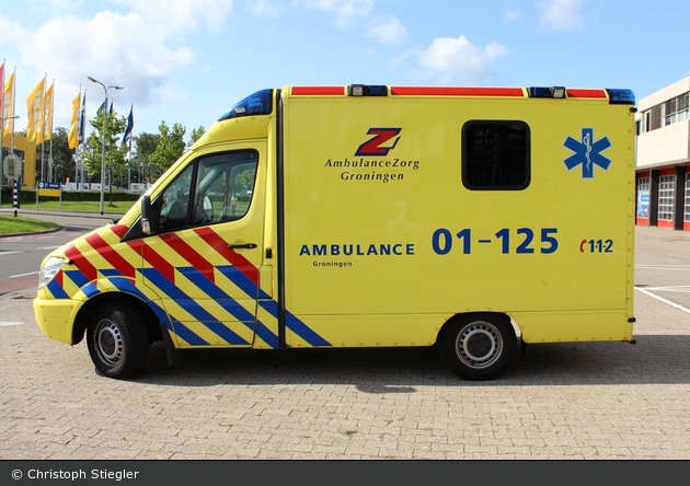 Groningen - AmbulanceZorg Groningen - RTW - 01-125 (a.D.)