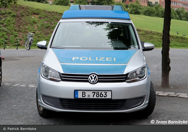 B-7863 - VW Touran - FuStW