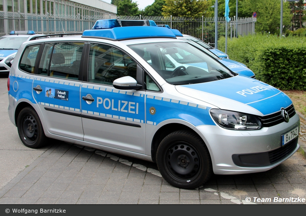 B-7942 - VW Touran - FuStW