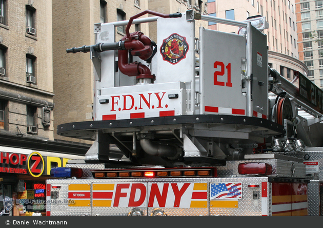 FDNY - Manhattan - Ladder 021