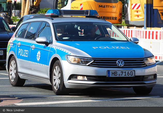 HB-7160 - VW Passat Variant - FuStW
