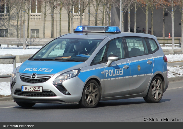 B-30215 - Opel Zafira Tourer - FuStW