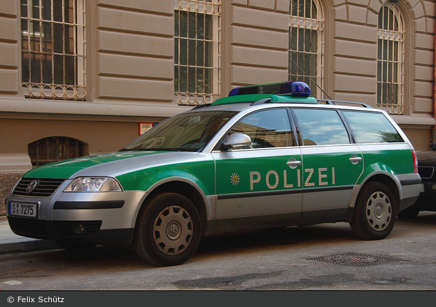 Ulm - VW Passat - FuStW (S-7275) (a.D.)