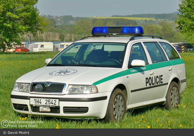 Náchod - Policie - Radarwagen - 1H4 2542