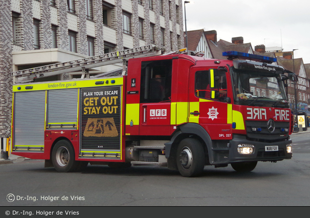 London - Fire Brigade - DPL 227