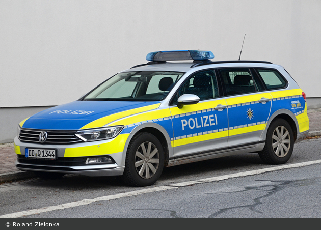 DD-Q 1344 - VW Passat Variant - FuStW