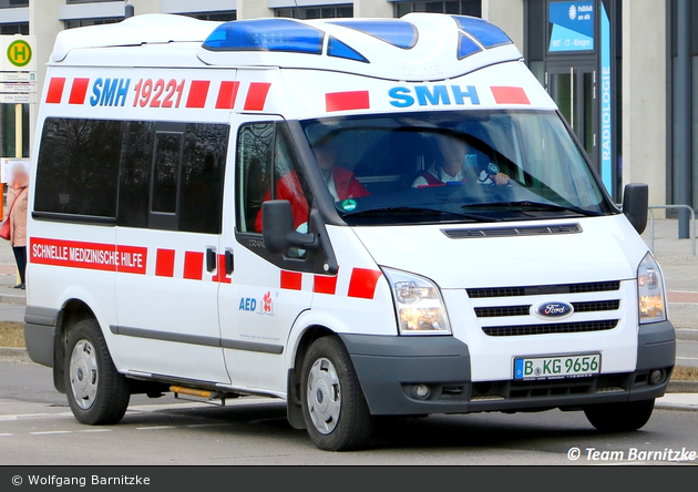 Krankentransport SMH - KTW (B-KG 9656)