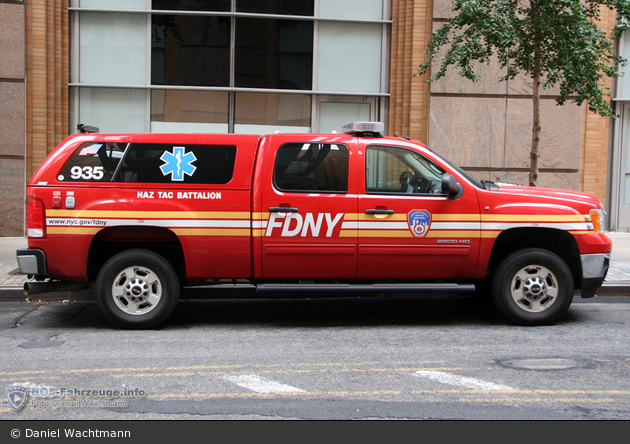 FDNY - EMS - Haz-Tac Battalion 935 - KdoW