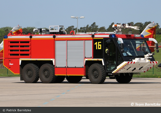 unbekannt - Feuerwehr - FlKfz Mittel, Flugplatz