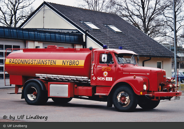 Alsterbro - Räddningstjänsten Nybro - Tankbil - 28 225 (a.D.)