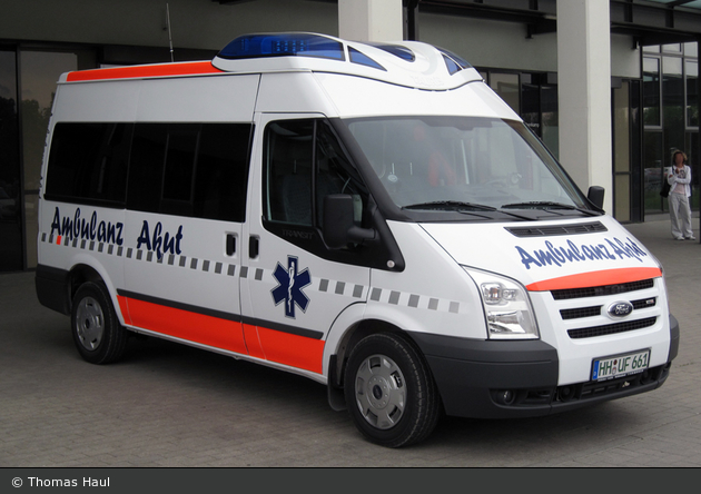 Ambulanz Akut - KTW (HH-UF 661) (a.D.)