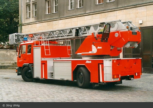 Florian Berlin DLK 23-12 B-2328 (a.D. in dieser Funktion)