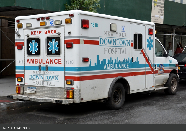 NYC - Manhattan - Downtown Hospital EMS - Ambulance 1818 - RTW (a.D.)