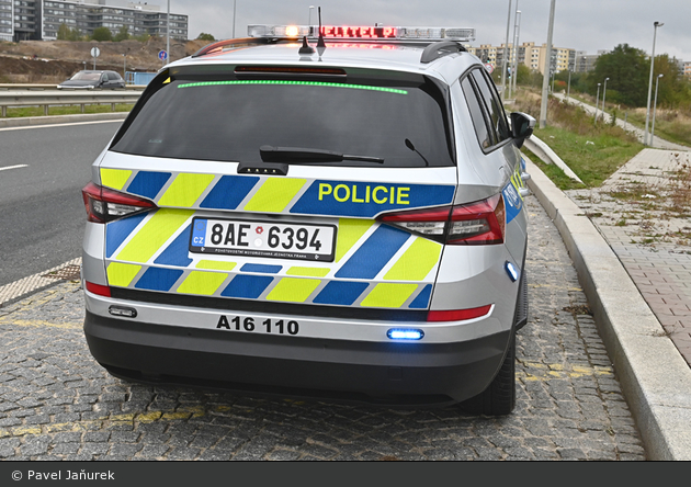 Praha - Policie - 8AE 6394 - PMJ - FüKw