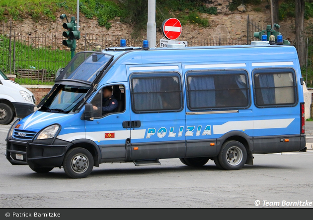Roma - Polizia di Stato - Reparto Mobile - GruKw