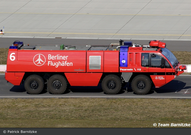 Florian Flughafen Berlin-Tegel Crash 06