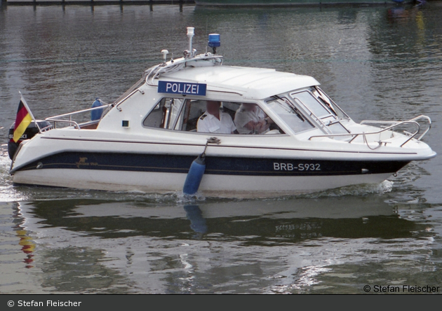BRB-S 932 - Yamarin 5940 - Polizeistreifenboot