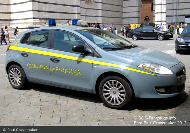 Siena - Guardia di Finanza - FuStW - Q80