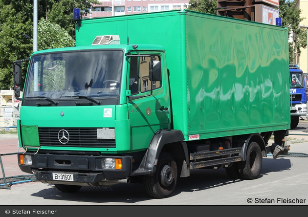 B-31501 - MB 711 - LKW mit Ladebordwand