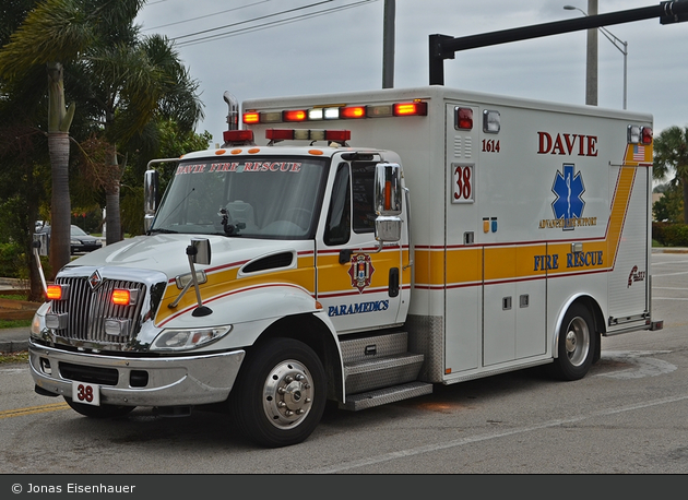 Davie - Davie Fire Rescue Department - Rescue 38