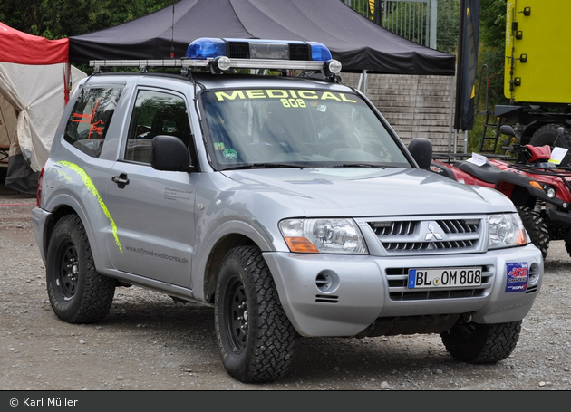 Offroad Medic Crew - Mitsubishi Pajero - Medical Car / NEF