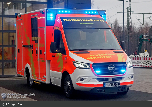 Elektrischer Krankenwagen: Orten ET55M