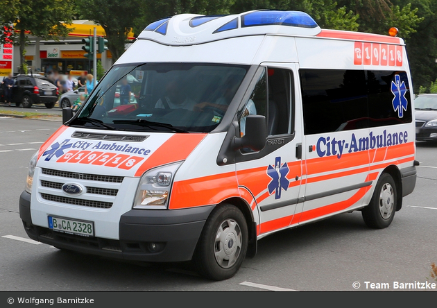Krankentransport City-Ambulance - KTW (B-CA 2328)