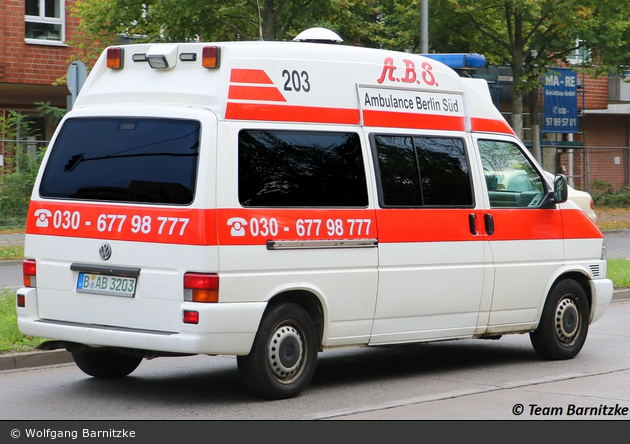 Ambulance Berlin Süd - KTW - Arnold 203