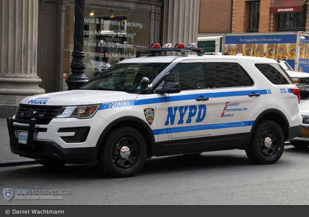 NYPD - Manhattan - Detective Bureau - FuStW 3735