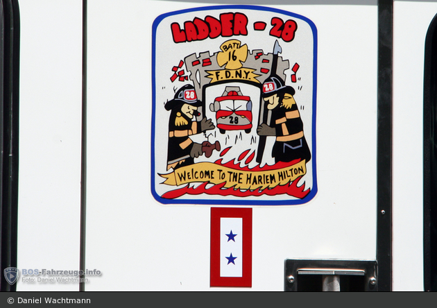 FDNY - Manhattan - Ladder 028 - DL