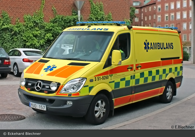 Göteborg - Västra Götaland Ambulanssjukvård - RTW - 3 51 - 9260