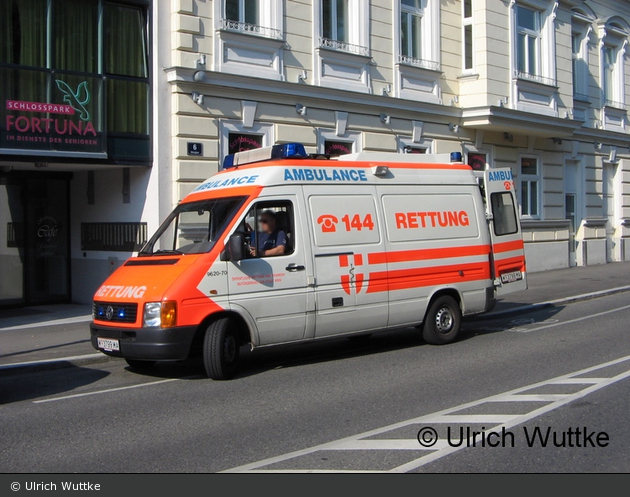Wien - MA 70 - RTW - 9620-70 (a.D.)