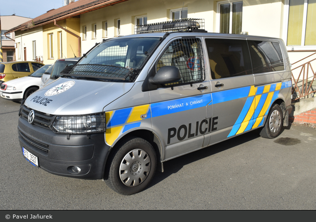 Ostrava - Policie - 8T0 3527 - HGruKw