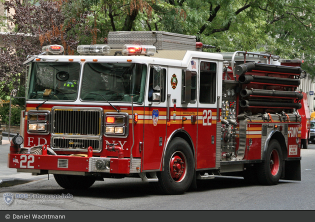 FDNY - Manhattan - Engine 022 - TLF