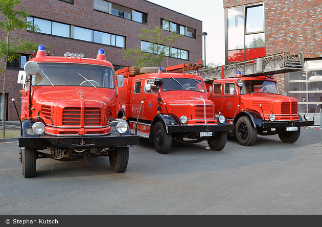 NW - BF Essen - Historische Feuerwehrfahrzeuge