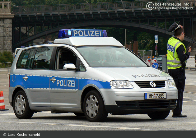 VW Touran - FuStW (HH-7385) (a.D.)