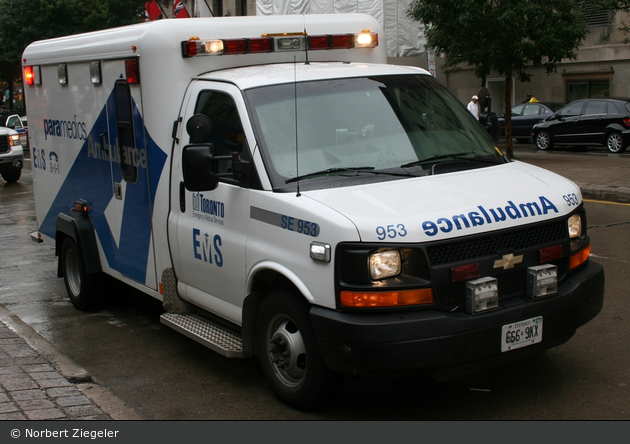 Toronto - EMS - Ambulance SE953