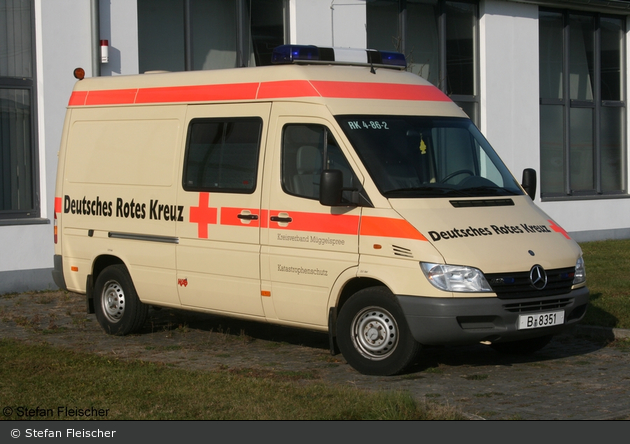 Rotkreuz Berlin 04/86-02