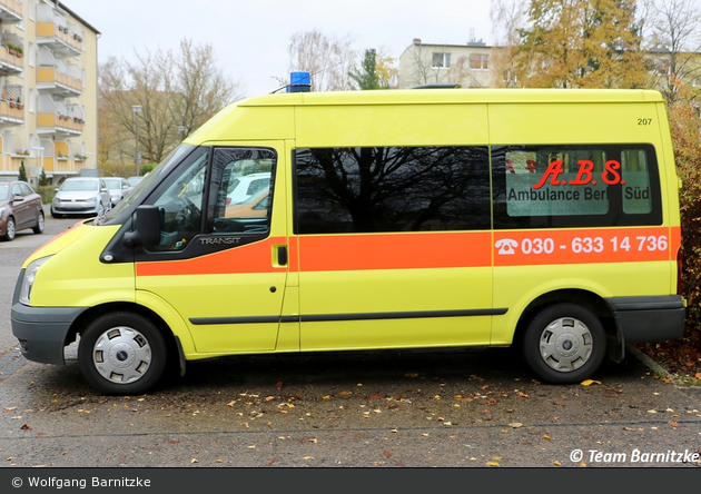 Ambulance Berlin Süd - KTW - Arnold 207 (B-AB 2073)