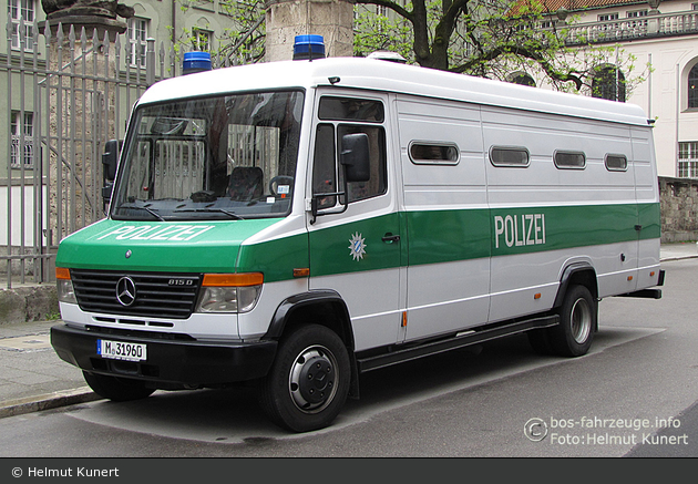 M-31960 - MB Vario 815 D - Verschubbus - München