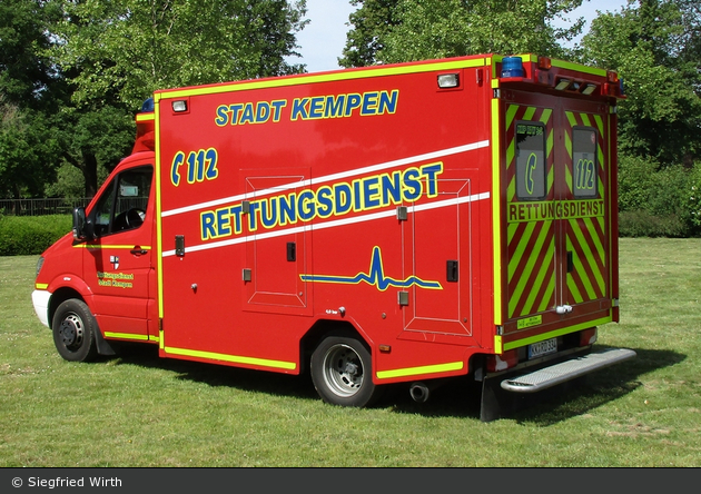 Rettung Kempen 03 KTW 02 (a.D.)